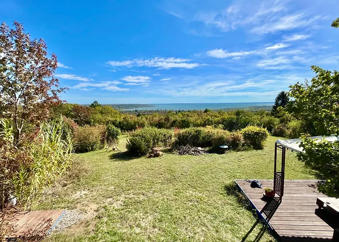 Ugra Miradore Balatonalmádi